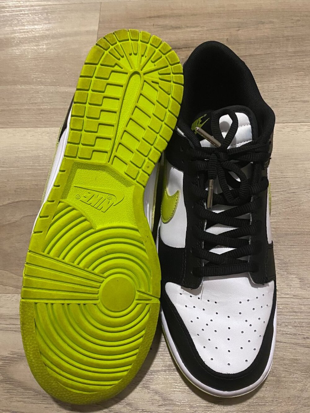 Nike Dunk Low Retro Black Bright Cactus Men’s 9 DV0833-110 Green White - Picture 12 of 13